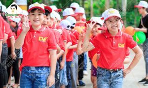 Đồng phục và nón cho học sinh