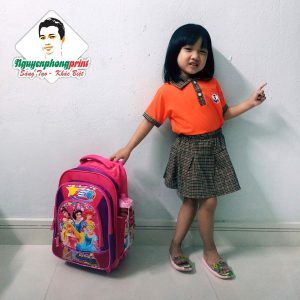 Học sinh trở nên đang yêu hơn khi mặc áo đồng phục