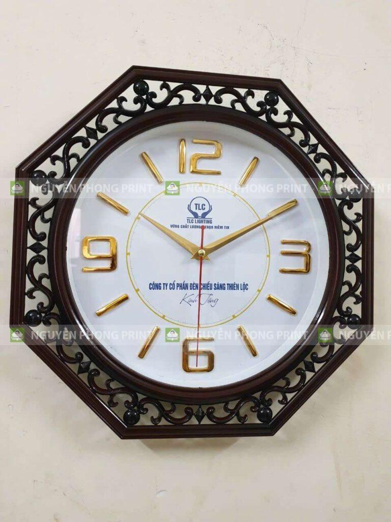 đồng hồ treo tường in logo quà tặng