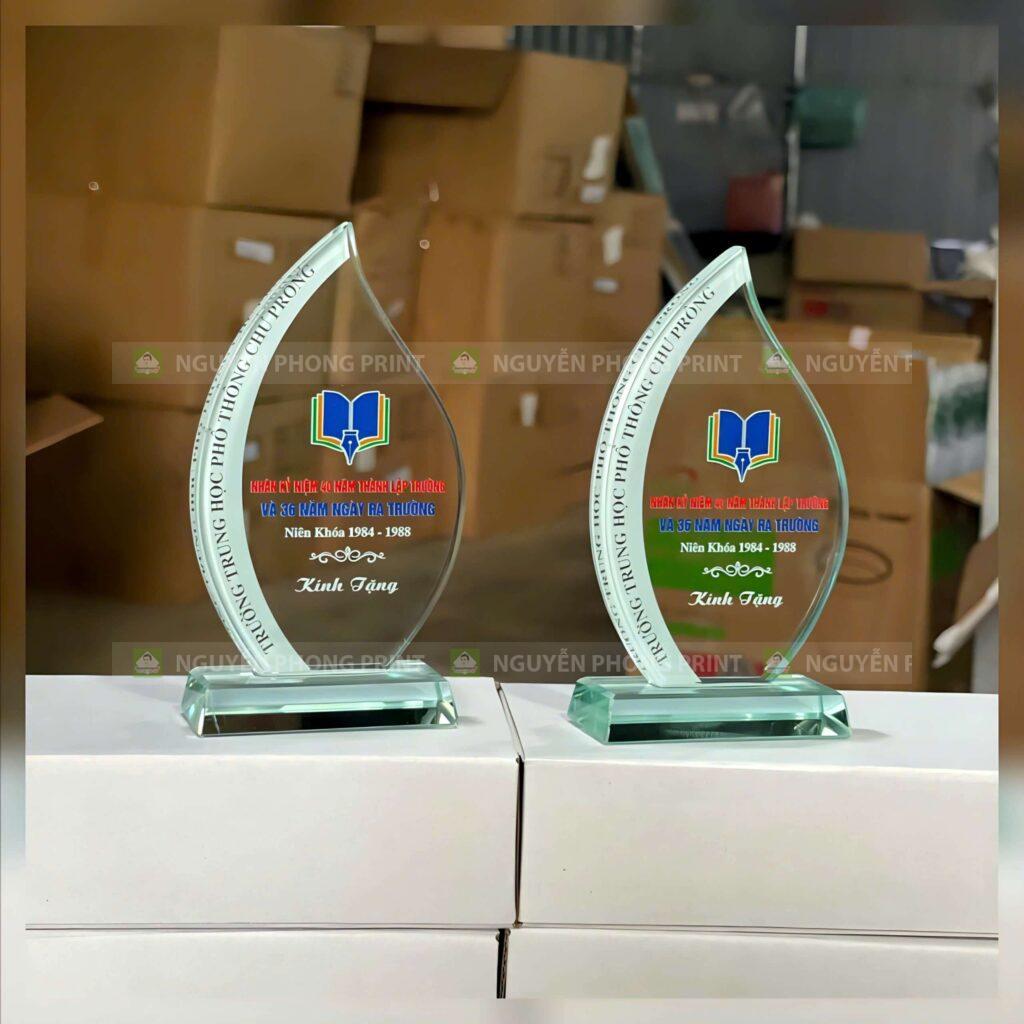 in kỷ niệm chương theo yêu cầu