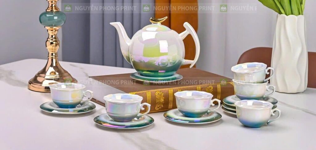 In bộ ấm chén quà tặng Hội Phú – Gia Lai