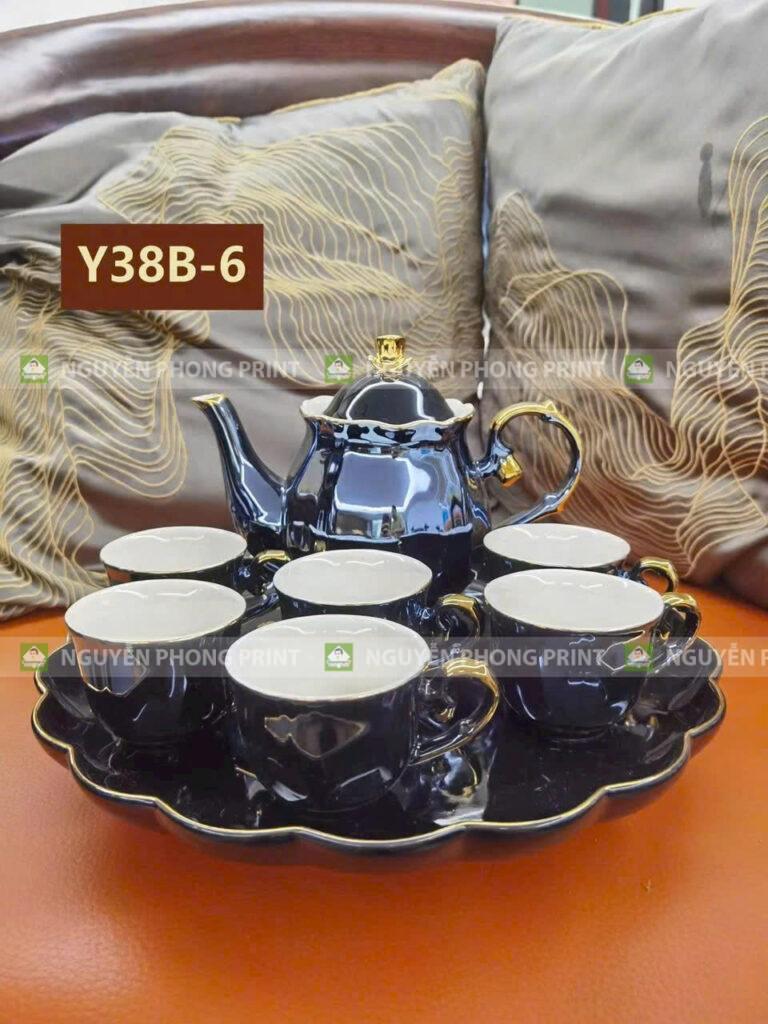 in bình chén trà sứ cao cấp làm quà tặng tại xưởng Nguyễn Phong Print