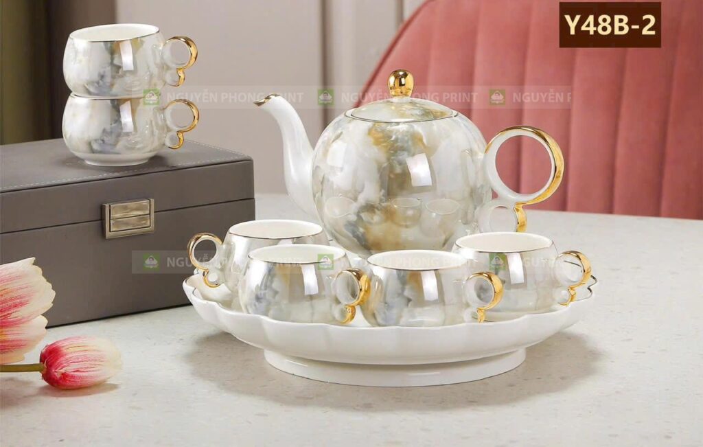 vì sao nên chọn xưởng in Nguyễn Phong Print Gia Lai đặt in bình chén trà cao cấp làm quà tặng