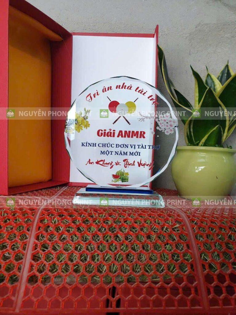 kỷ niệm chương quà tặng giá rẻ tại gia lai