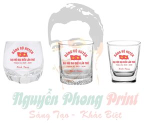 Ly thủy tinh in logo quà tặng đại hội Đảng