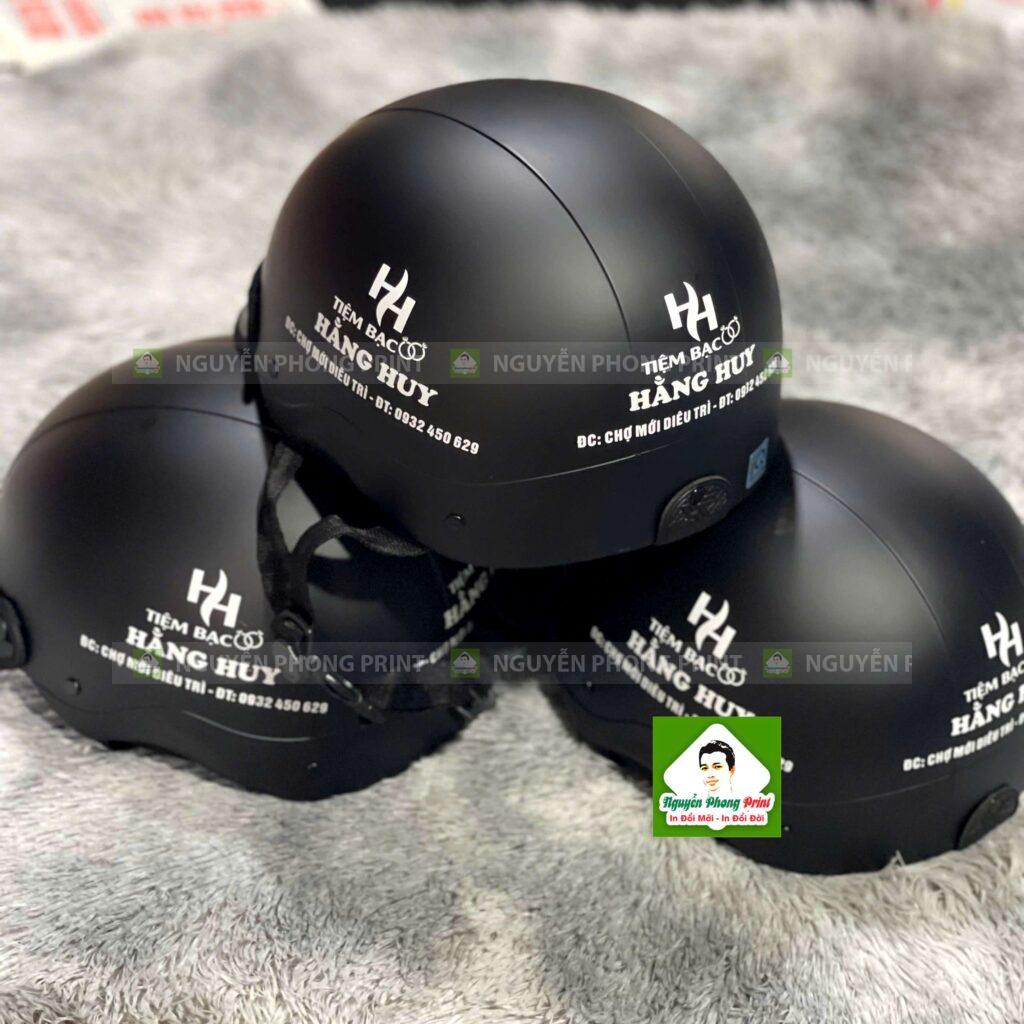 Xu hướng doanh nghiệp in nón bảo hiểm làm quà tặng cho khách hàng - nhân viên - đối tác