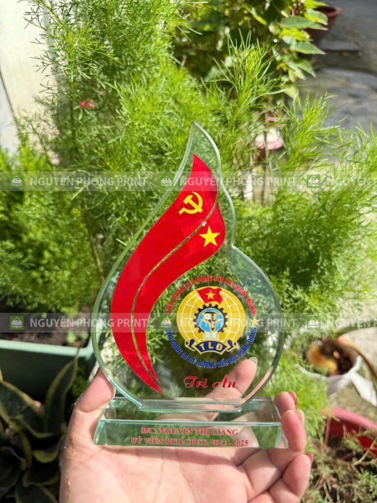 Top 10+ mẫu kỷ niệm chương vinh danh Phường Bình Định đẹp