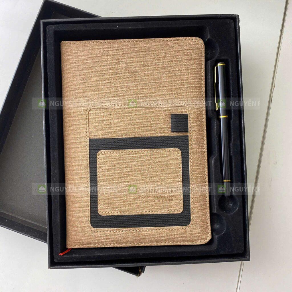 8 Quà Tặng Khai Trương In Logo Giữ Chân Khách Hàng